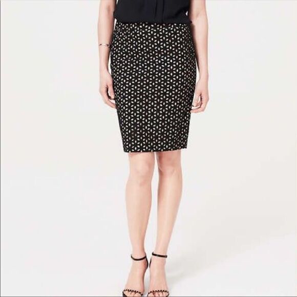 LOFT Floral Cotton Eyelet Pencil Skirt, size 4, Black with Tan Lining - Picture 1 of 6